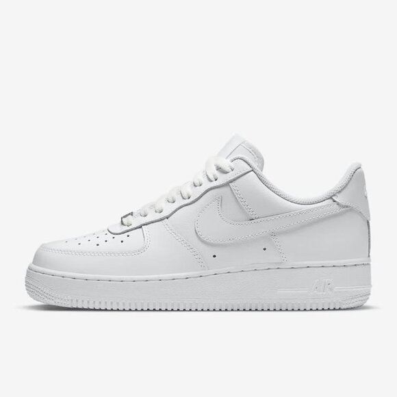 NIKE Women's Air Force 1 '07 Shoes Size 7.5 In White - Picture 1 of 11